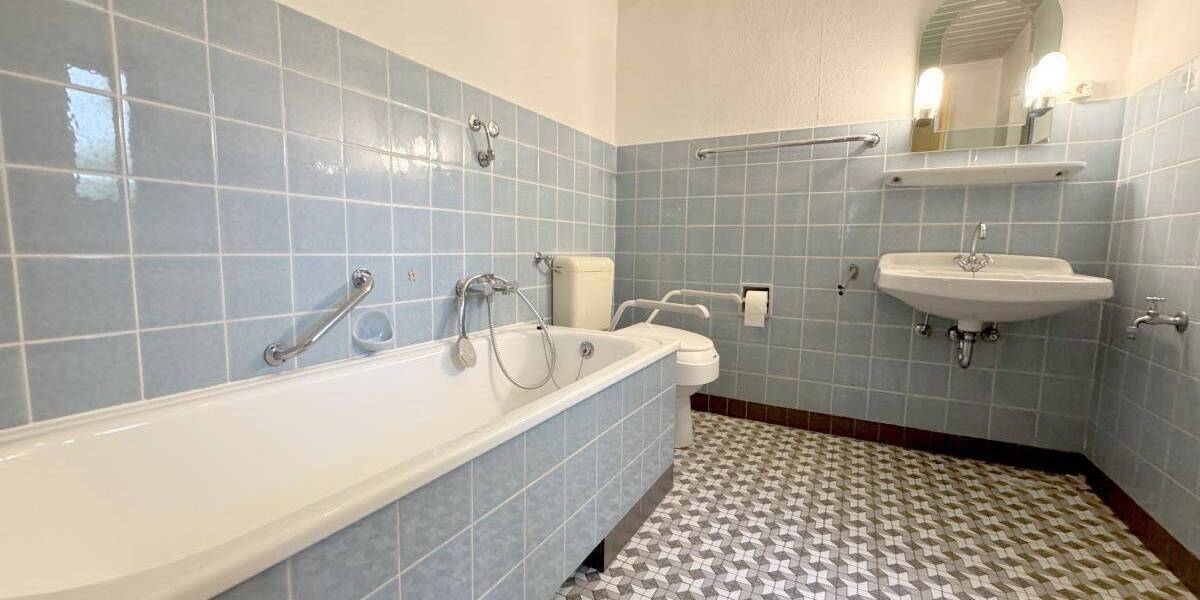 Einfamilienhaus Oberhausen Sterkrade-Mitte - 8 Zimmer, 145 m&sup2;, 275.000&euro; | Angebot:26572490