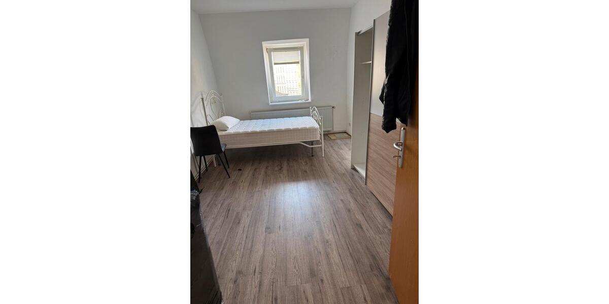 Etagenwohnung Wuppertal Barmen - 4 Zimmer, 88 m&sup2;, 700&euro; | Angebot:25959309