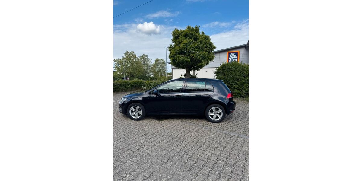VW Golf 125.000 km 10.990 &euro; Grevenbroich 41515