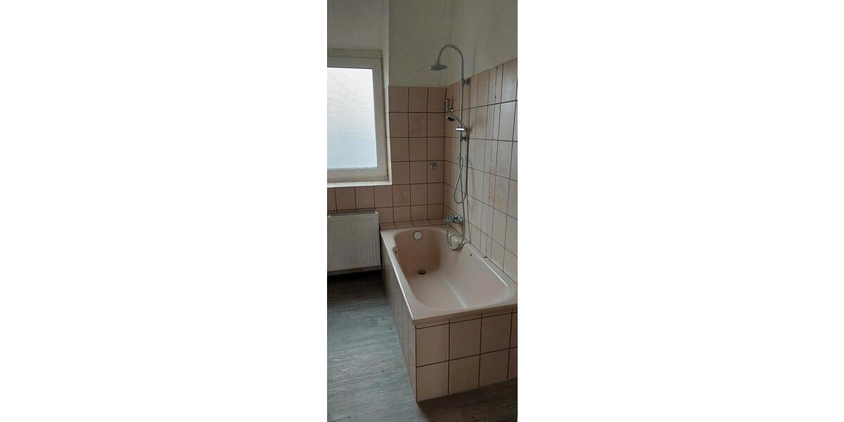 Etagenwohnung Solingen Burg - 3 Zimmer, 88 m&sup2;, 680&euro; | Angebot:26366521