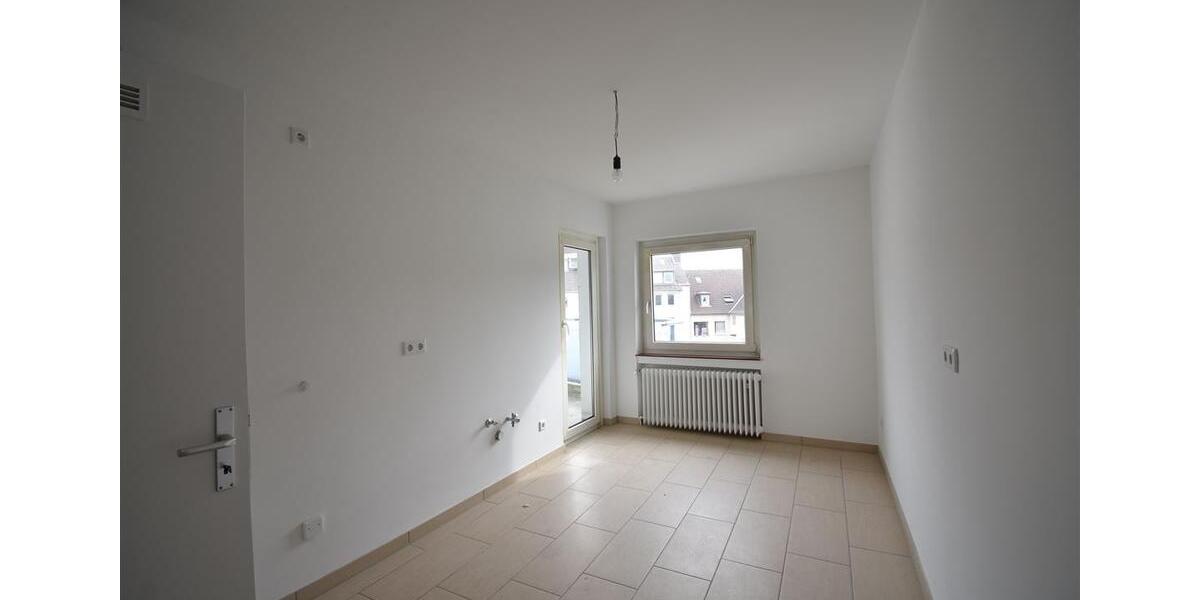 Dachgeschoßwohnung Oberhausen - 3 Zimmer, 87 m&sup2;, 945&euro; | Angebot:25222330