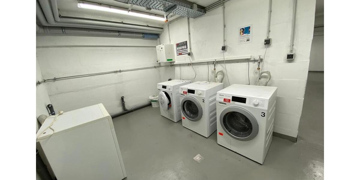 Etagenwohnung Essen Stadtbezirk VI - 1 Zimmer, 71 m&sup2;, 400&euro; | Angebot:27550530
