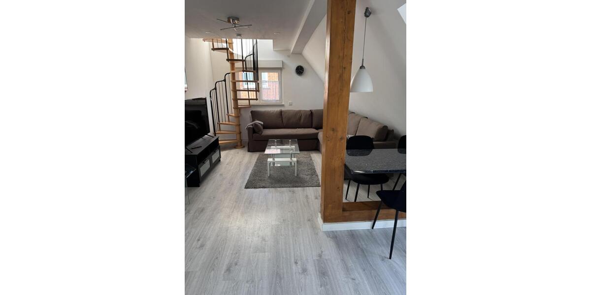 Dachgeschoßwohnung Düsseldorf Stadtbezirk 5 - 2 Zimmer, 80 m&sup2;, 1.400&euro; | Angebot:26479425