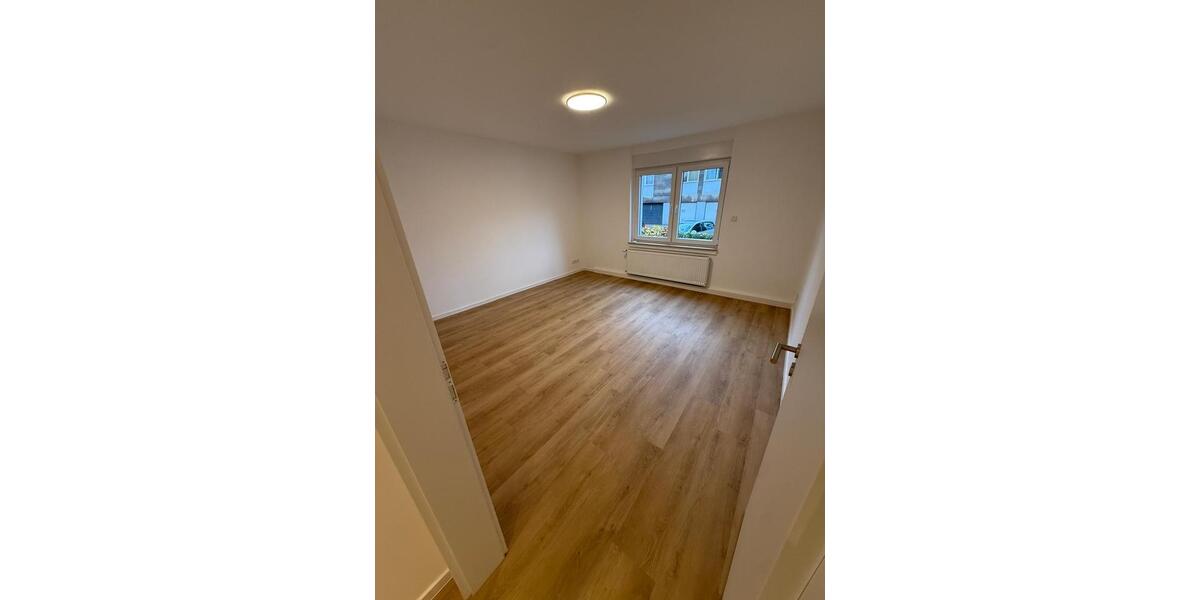 Erdgeschoßwohnung Duisburg Duisburg-Mitte - 3.5 Zimmer, 66 m&sup2;, 1.200&euro; | Angebot:25974614