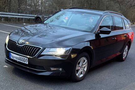 Skoda Superb 124.000 km 16.600 &euro; Velbert 42555