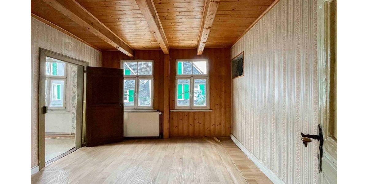 Einfamilienhaus Solingen Gräfrath - 6 Zimmer, 160.000&euro; | Angebot:26617005