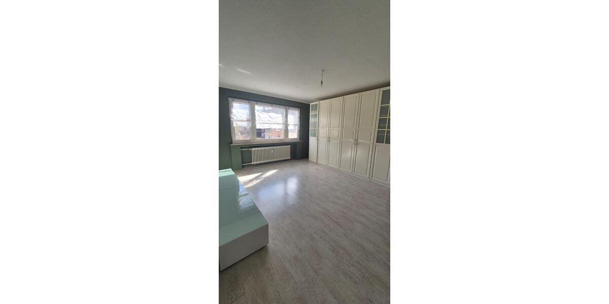 Etagenwohnung Duisburg Essenberg - 3 Zimmer, 85 m&sup2;, 850&euro; | Angebot:25640138