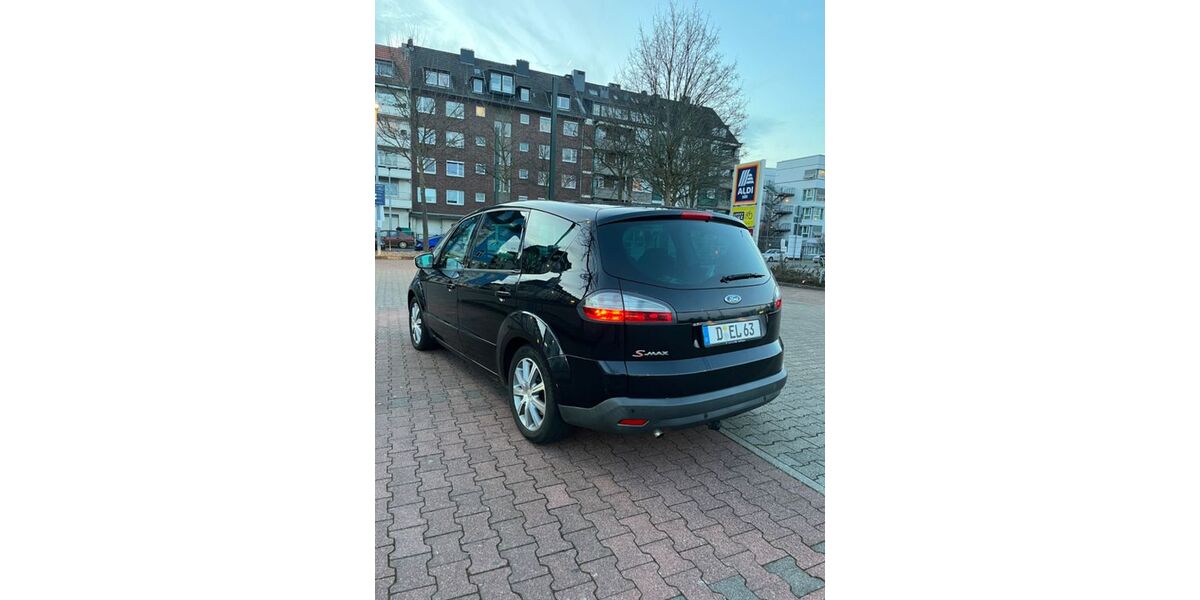 Ford S-Max 211.000 km 2.000 &euro; Düsseldorf 40599