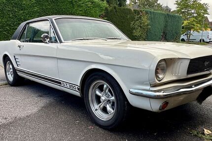 Ford Mustang 25.800 km 32.500 &euro; Grevenbroich 41516