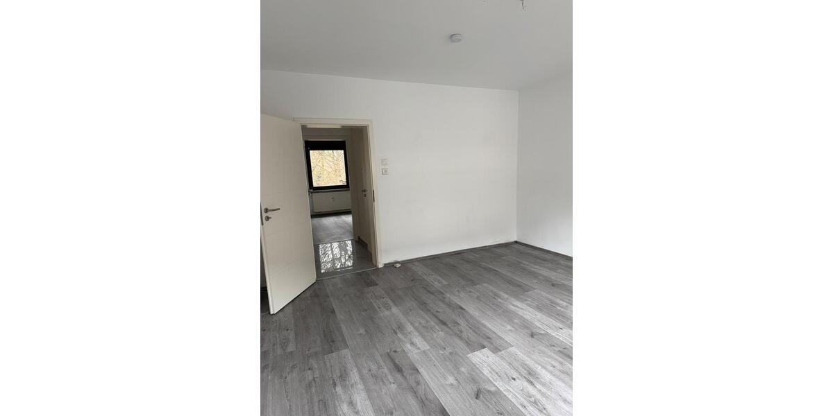 Erdgeschoßwohnung Duisburg Mittelmeiderich - 3.5 Zimmer, 59 m&sup2;, 650&euro; | Angebot:25023205