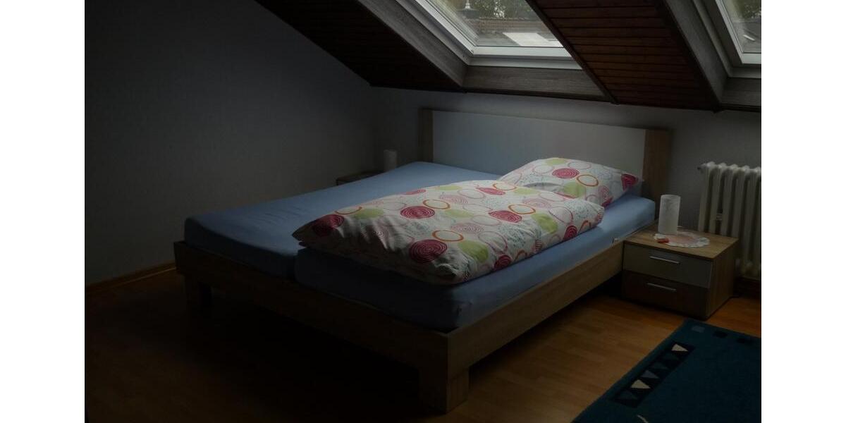 Dachgeschoßwohnung Ratingen Lintorf - 1 Zimmer, 15 m&sup2;, 510&euro; | Angebot:24699352