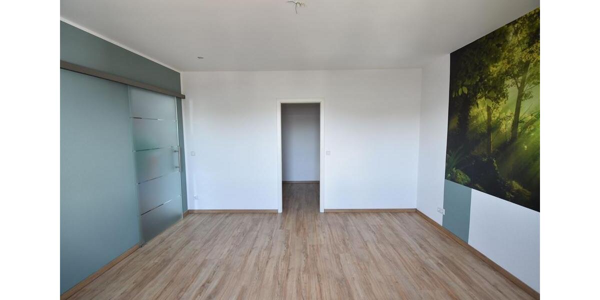 Etagenwohnung Essen Stadtbezirk VI - 4 Zimmer, 145 m&sup2;, 1.550&euro; | Angebot:22040281