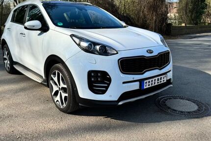 Kia Sportage 66.000 km 19.970 &euro; Duisburg 47178