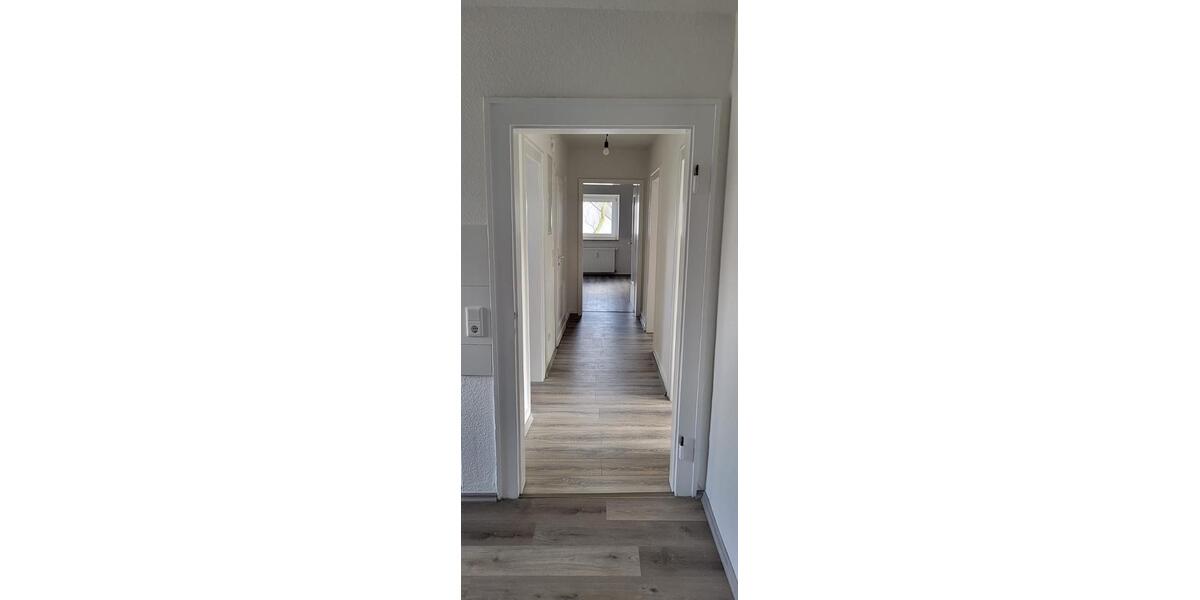 Dachgeschoßwohnung Duisburg Essenberg - 3 Zimmer, 73 m&sup2;, 549&euro; | Angebot:24979248