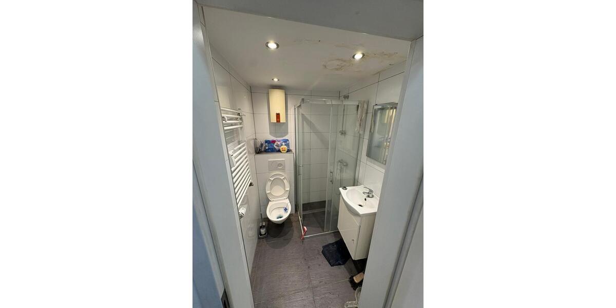 Etagenwohnung Düsseldorf Heerdt - 1.5 Zimmer, 33 m&sup2;, 1.050&euro; | Angebot:25810499