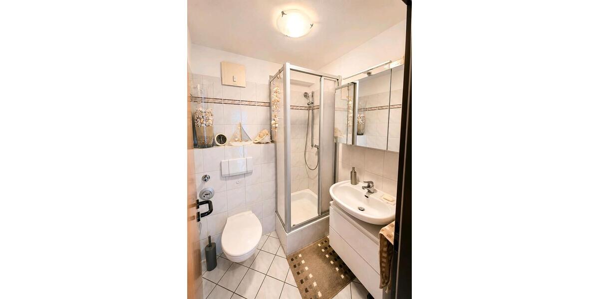 Etagenwohnung Solingen Mitte - 3 Zimmer, 83 m&sup2;, 243.000&euro; | Angebot:27462436