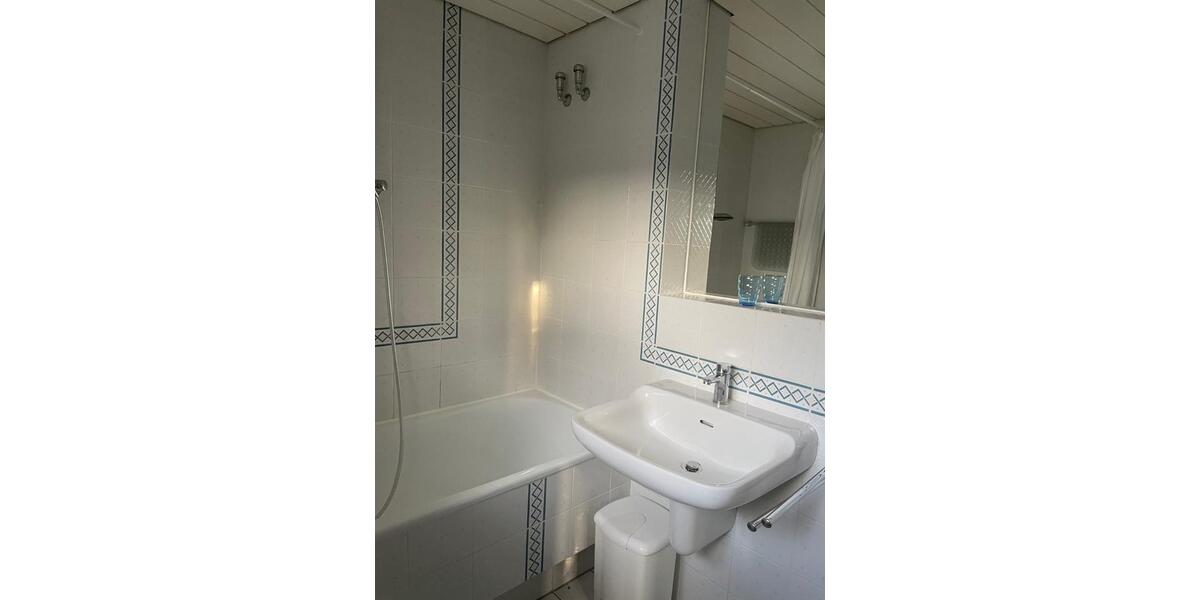Erdgeschoßwohnung Korschenbroich - 1.5 Zimmer, 25 m&sup2;, 500&euro; | Angebot:27550558
