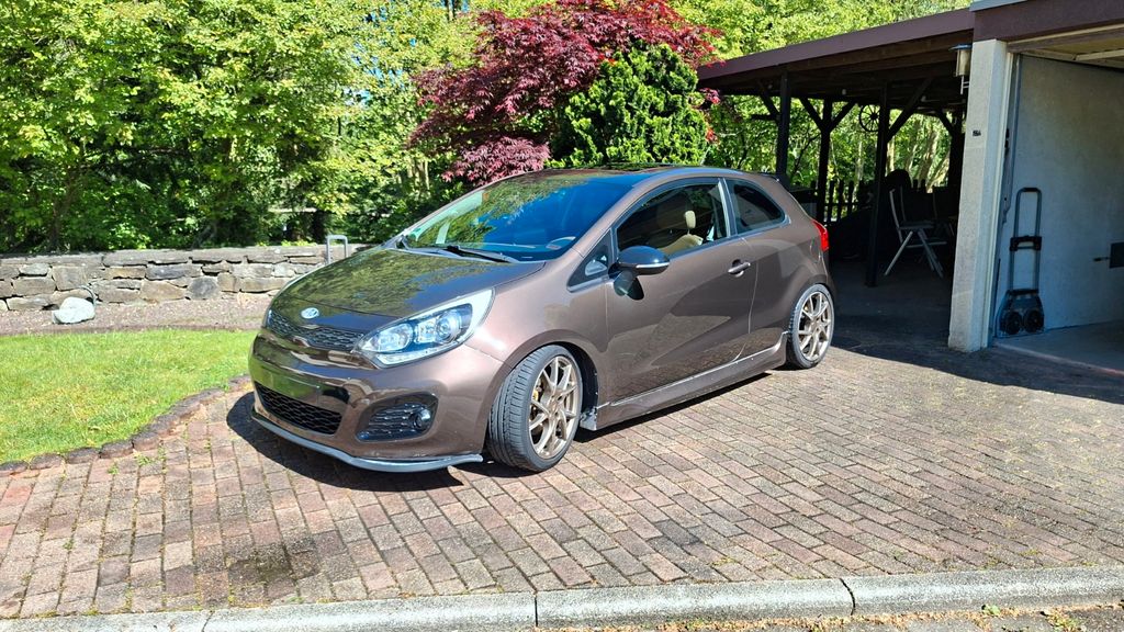 Kia Rio 124.500 km 6.499 &euro; Mülheim an der Ruhr 45472