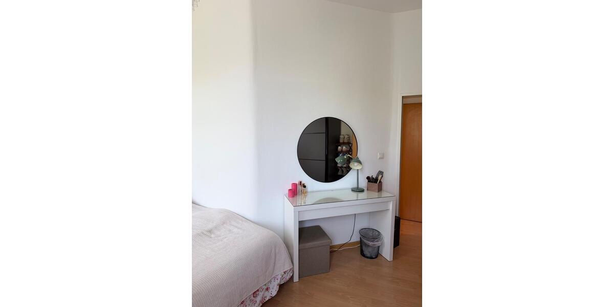 Etagenwohnung Neuss - 2 Zimmer, 53 m&sup2;, 750&euro; | Angebot:26444558