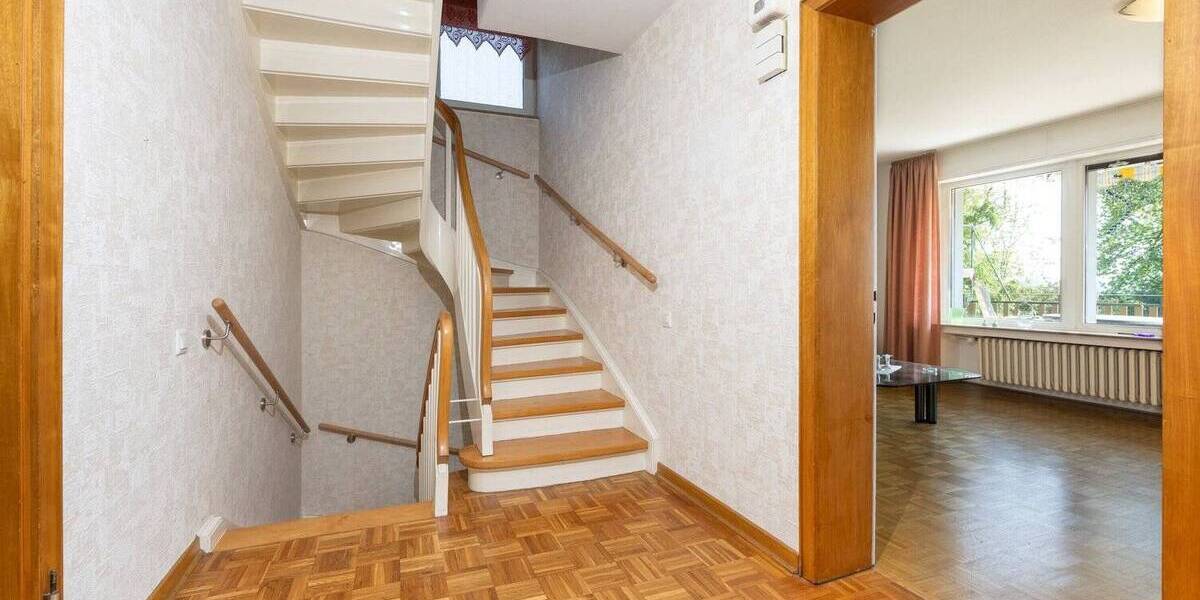 Einfamilienhaus Heiligenhaus Mitte - 9 Zimmer, 200 m&sup2;, 580.000&euro; | Angebot:25679812