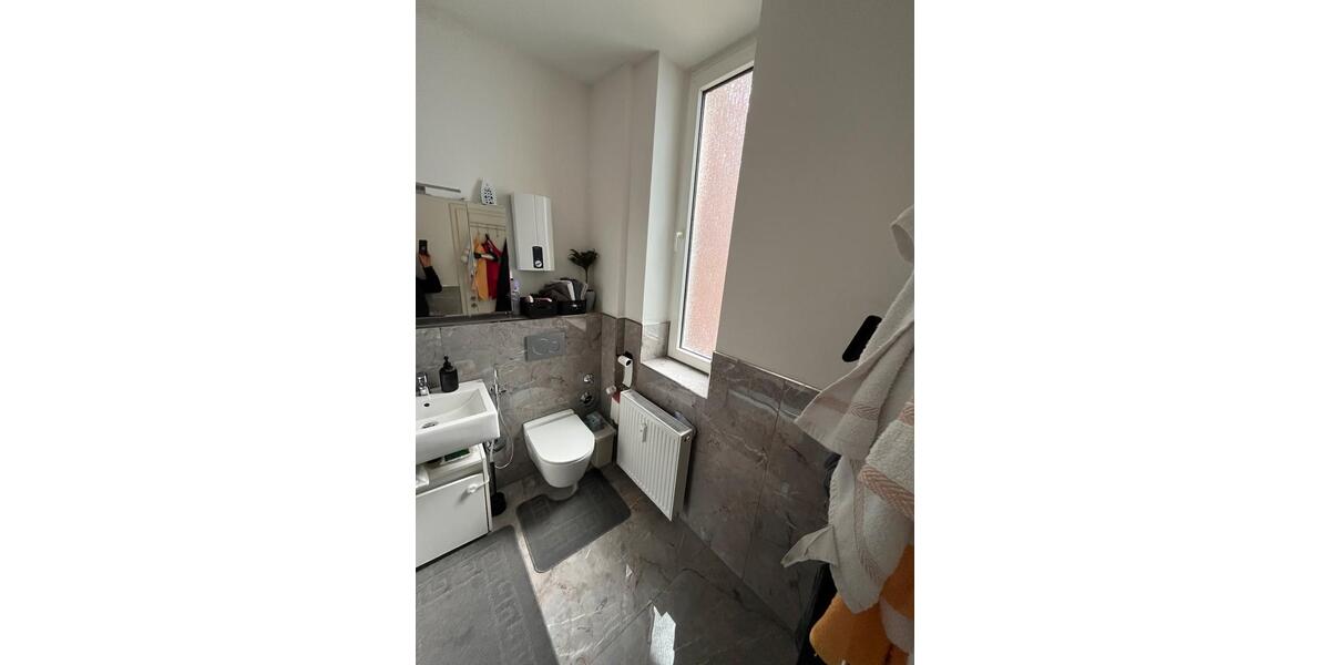 Etagenwohnung Duisburg Mittelmeiderich - 3 Zimmer, 90 m&sup2;, 175.000&euro; | Angebot:25585631