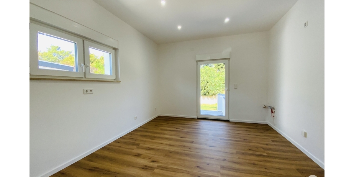 Einfamilienhaus mit 5 Zimmern und 2 Bädern, großem Garten ideal für Familien. Komplett saniert! - Einfamilienhaus Düsseldorf / Rath Rath | Angebot:27190569