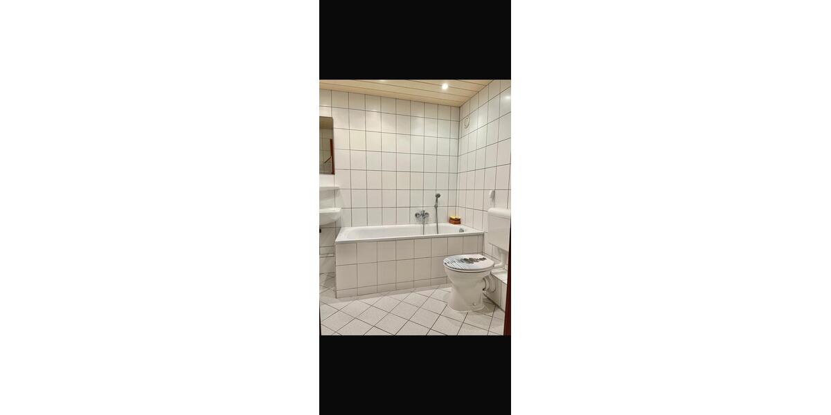 Etagenwohnung Essen Stadtbezirk VII - 4 Zimmer, 100 m&sup2;, 1.300&euro; | Angebot:27557495