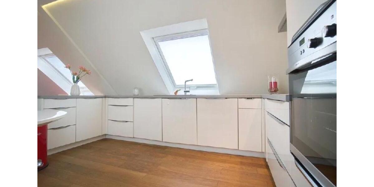 Dachgeschoßwohnung Essen Stadtbezirk II - 1 Zimmer, 72 m&sup2;, 1.050&euro; | Angebot:25924142