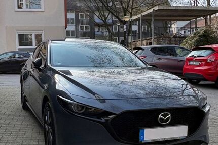 Mazda 3 147.360 km 16.500 &euro; Essen 45128