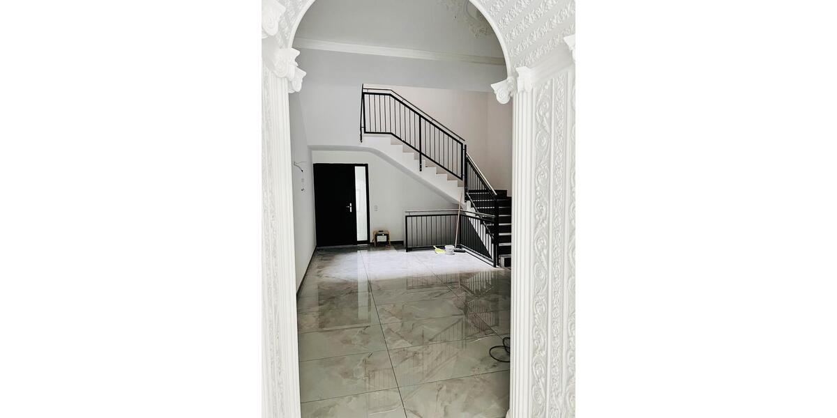 Dachgeschoßwohnung Krefeld - 2 Zimmer, 87 m&sup2;, 1.150&euro; | Angebot:26664001