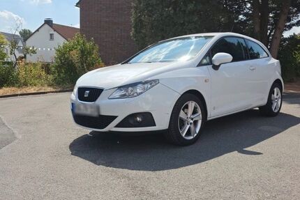 Seat Ibiza 148.321 km 2.950 &euro; Düsseldorf 40627