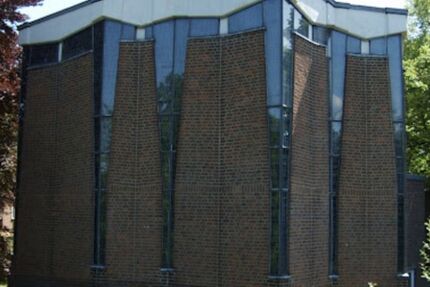 Exklusives Wohnen in einer ehemaligen Klosterkapelle- 115m2 Wohnfläche mit einzigartigem Charakter - Wohnung Düsseldorf Unterbach | Angebot:26946291