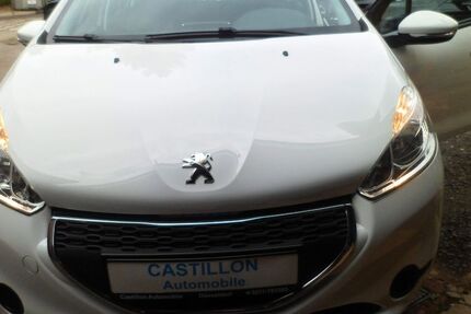 Peugeot 208 94.500 km 5.400 &euro; Düsseldorf 40589