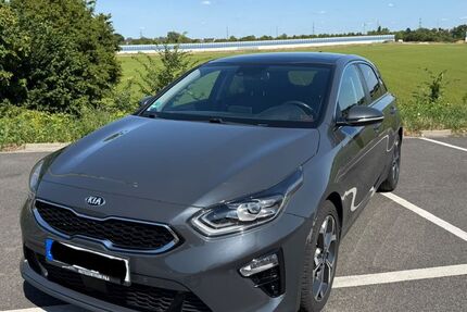 Kia ceed / Ceed 85.000 km 17.490 &euro; Grevenbroich 41516