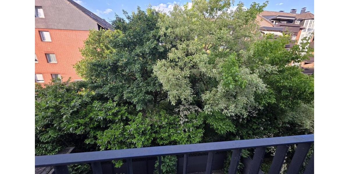 Etagenwohnung Hilden Forstbach - 3 Zimmer, 110 m&sup2;, 1.750&euro; | Angebot:25479741