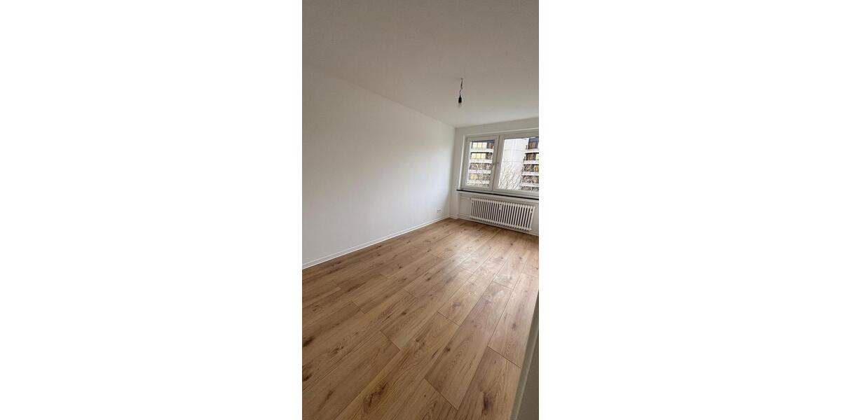 Etagenwohnung Essen Südviertel - 3 Zimmer, 85 m&sup2;, 956&euro; | Angebot:25723919