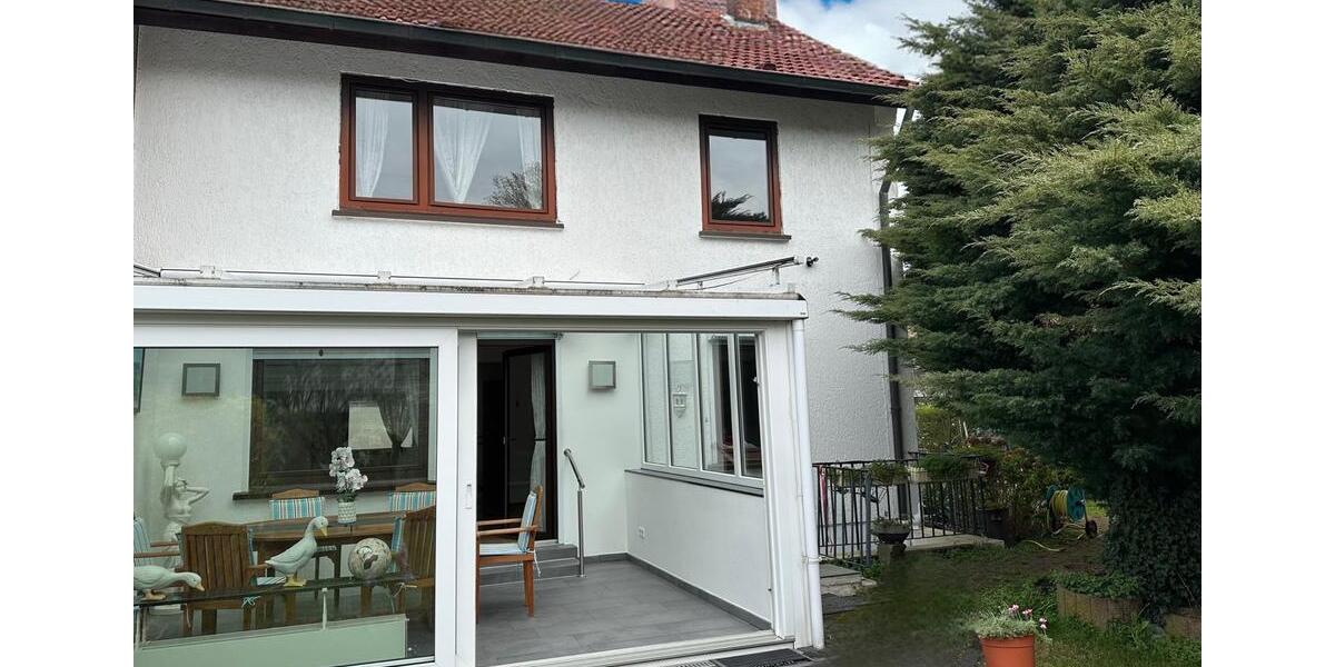 Doppelhaushälfte Düsseldorf Stadtbezirk 6 - 5 Zimmer, 150 m&sup2;, 2.350&euro; | Angebot:26051077