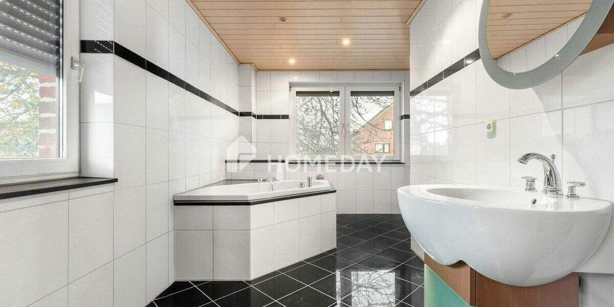 Einfamilienhaus Neuss Holzheim - 7 Zimmer, 253 m&sup2;, 899.000&euro; | Angebot:25694090