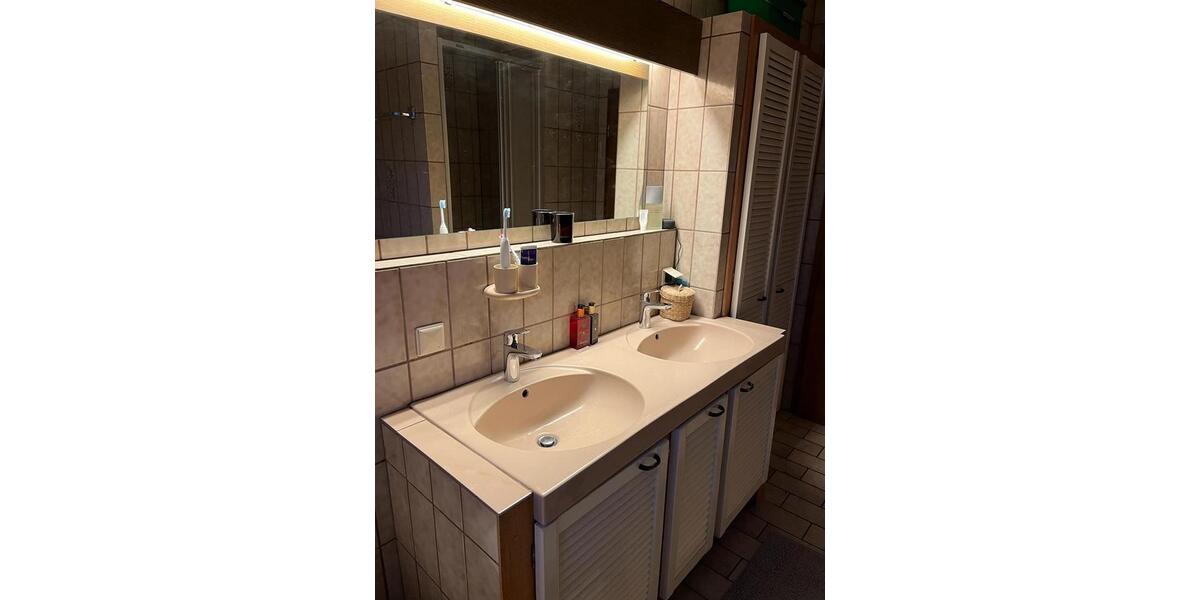 Etagenwohnung Kaarst - 3 Zimmer, 80 m&sup2;, 1.280&euro; | Angebot:26322228