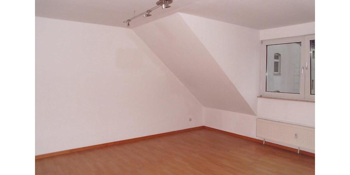 Dachgeschoßwohnung Düsseldorf Stadtbezirk 9 - 2 Zimmer, 38 m&sup2;, 139.000&euro; | Angebot:25899904