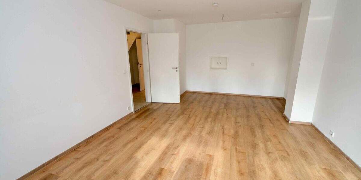 Reihenmittelhaus Neuss Weckhoven - 5 Zimmer, 120 m&sup2;, 419.000&euro; | Angebot:25779398