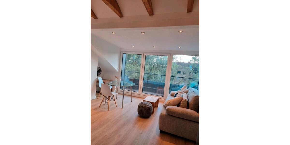 Dachgeschoßwohnung Düsseldorf Stadtbezirk 7 - 2 Zimmer, 39 m&sup2;, 730&euro; | Angebot:25934351