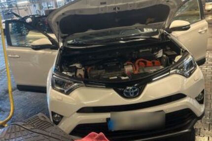 Toyota RAV 4 100.300 km 21.500 &euro; Duisburg 47198