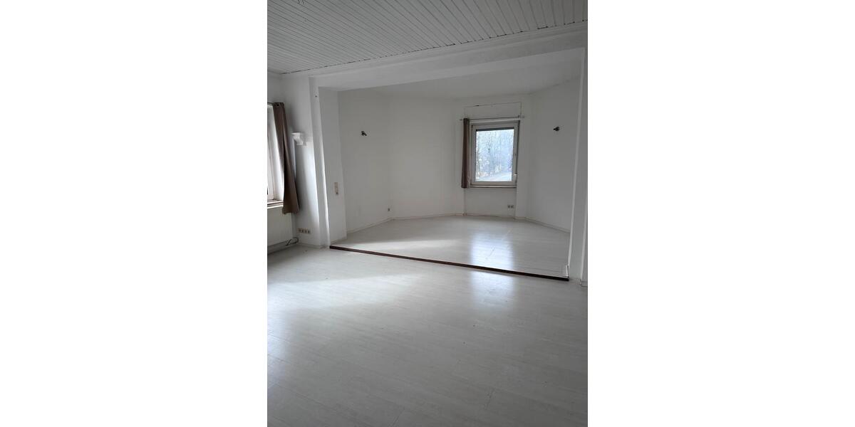 Etagenwohnung Wuppertal Gemarkung Barmen - 2 Zimmer, 75 m&sup2;, 420&euro; | Angebot:25944882