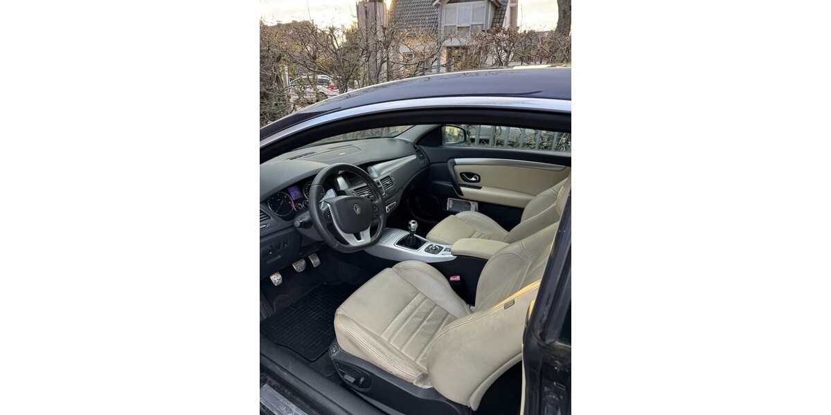 Renault coupe 154.000 km 4.200 &euro; Willich 47877