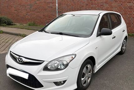 Hyundai i30 136.576 km 4.699 &euro; Essen 45327