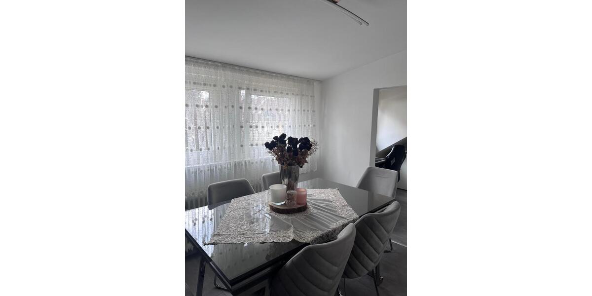 Dachgeschoßwohnung Remscheid Reinshagen - 3.5 Zimmer, 65 m&sup2;, 120.000&euro; | Angebot:27213812