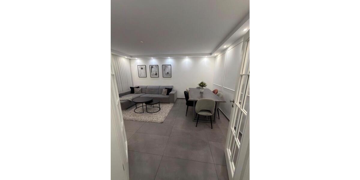 Etagenwohnung Duisburg Mittelmeiderich - 4.5 Zimmer, 87 m&sup2;, 230.000&euro; | Angebot:26502484