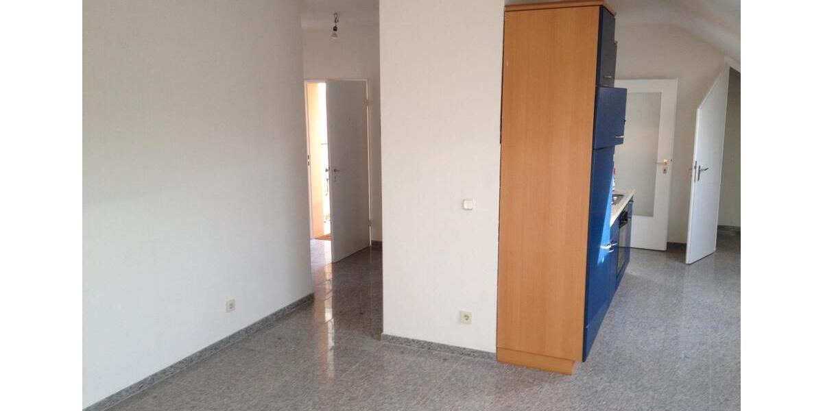 Dachgeschoßwohnung Ratingen - 2 Zimmer, 75 m&sup2;, 790&euro; | Angebot:26462870