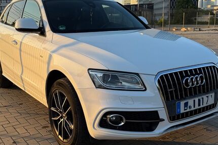 Audi Q5 292.500 km 9.450 &euro; Düsseldorf 40219